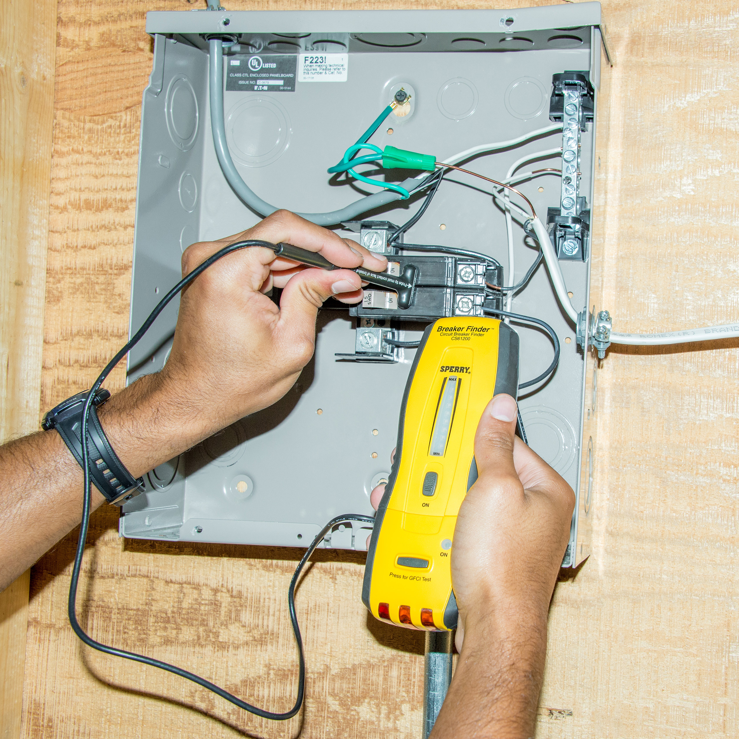 Circuit Tracker Circuit Breaker Finder/Locator and GFCI Tester 1/Ea.